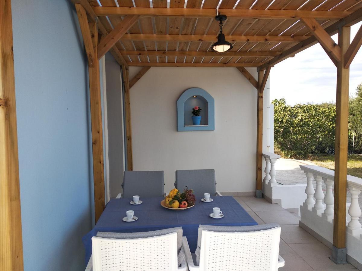 גנאדי Rita Mare Seafront Villas Heated Pools מראה חיצוני תמונה