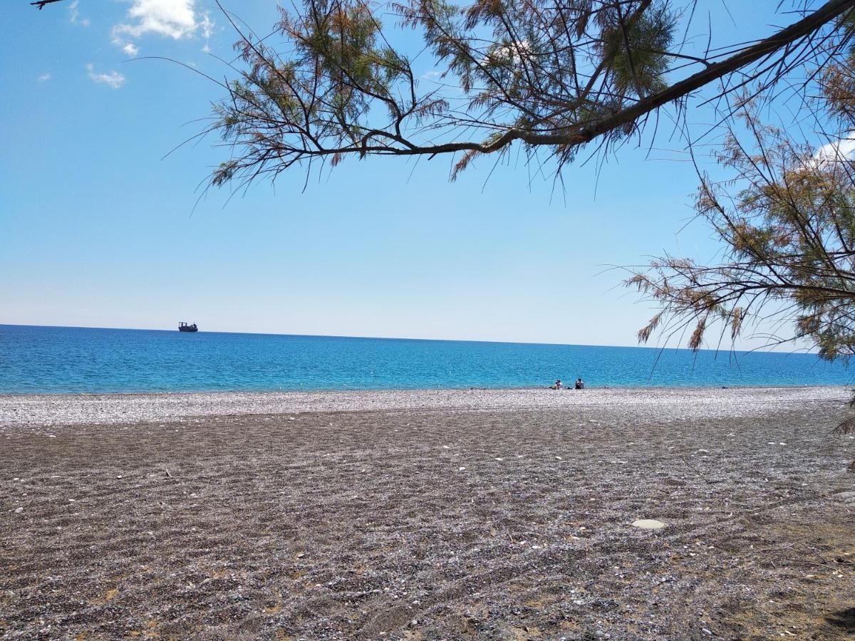 גנאדי Rita Mare Seafront Villas Heated Pools מראה חיצוני תמונה