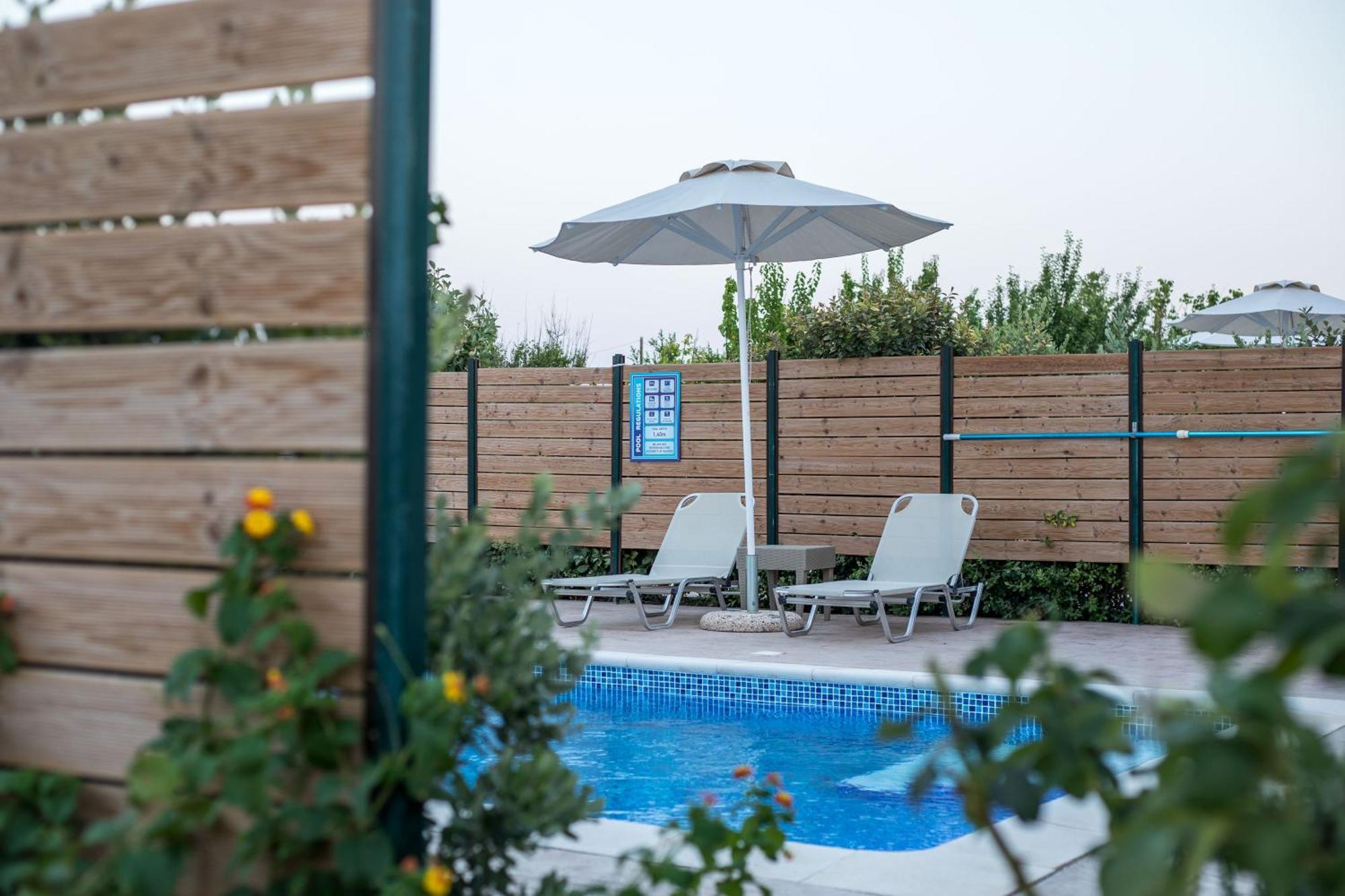 גנאדי Rita Mare Seafront Villas Heated Pools מראה חיצוני תמונה
