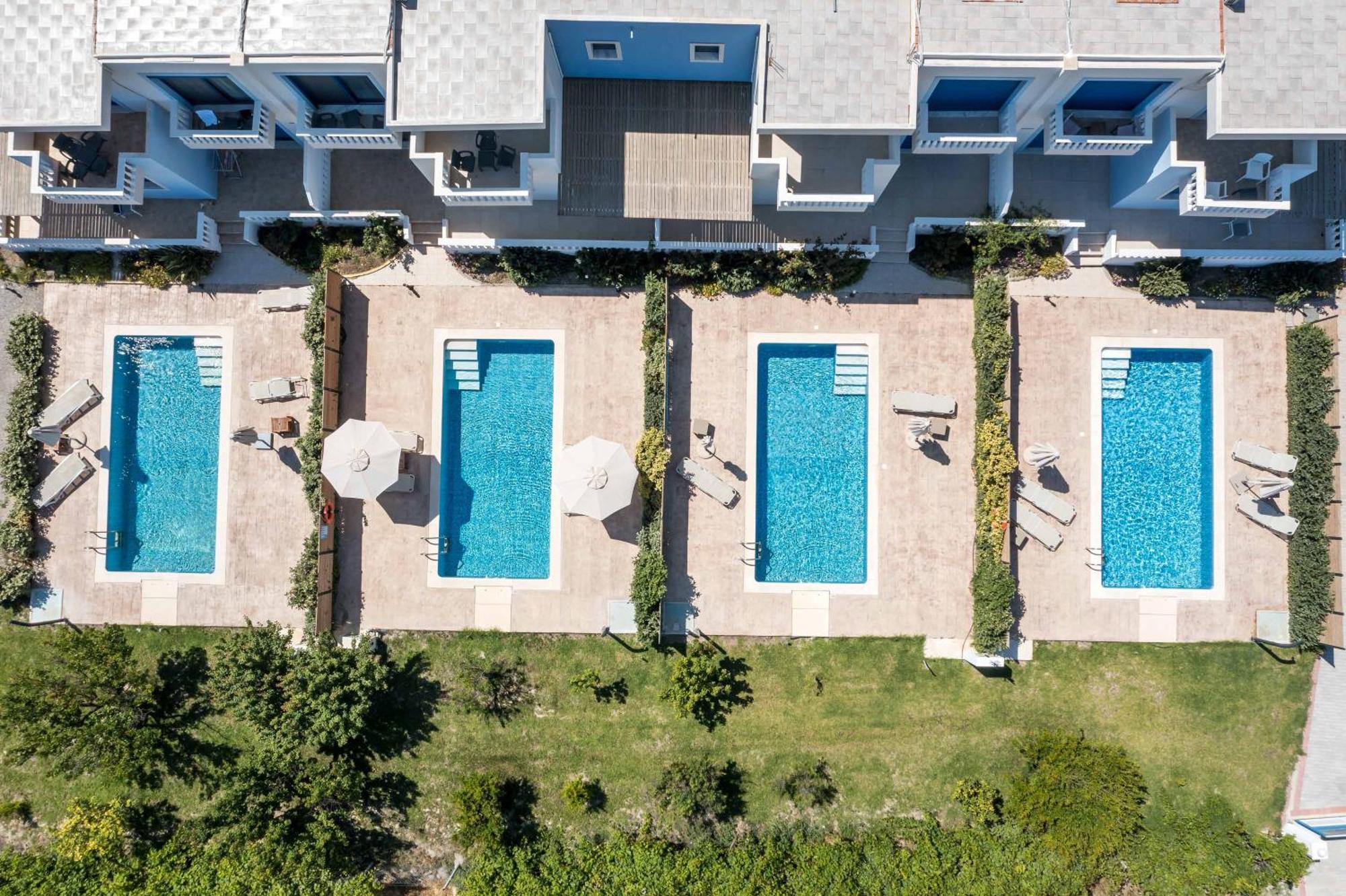 גנאדי Rita Mare Seafront Villas Heated Pools מראה חיצוני תמונה