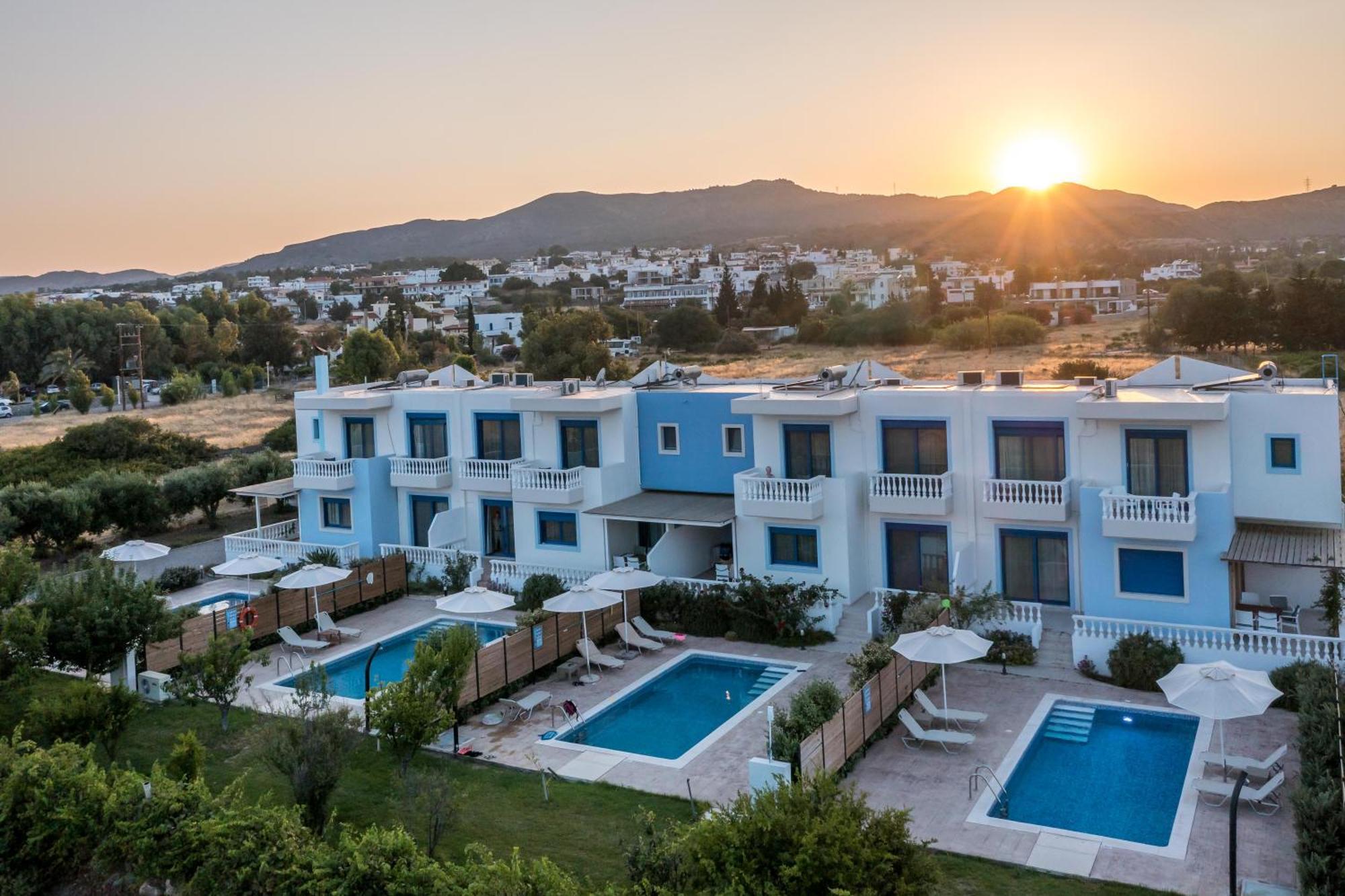 גנאדי Rita Mare Seafront Villas Heated Pools מראה חיצוני תמונה