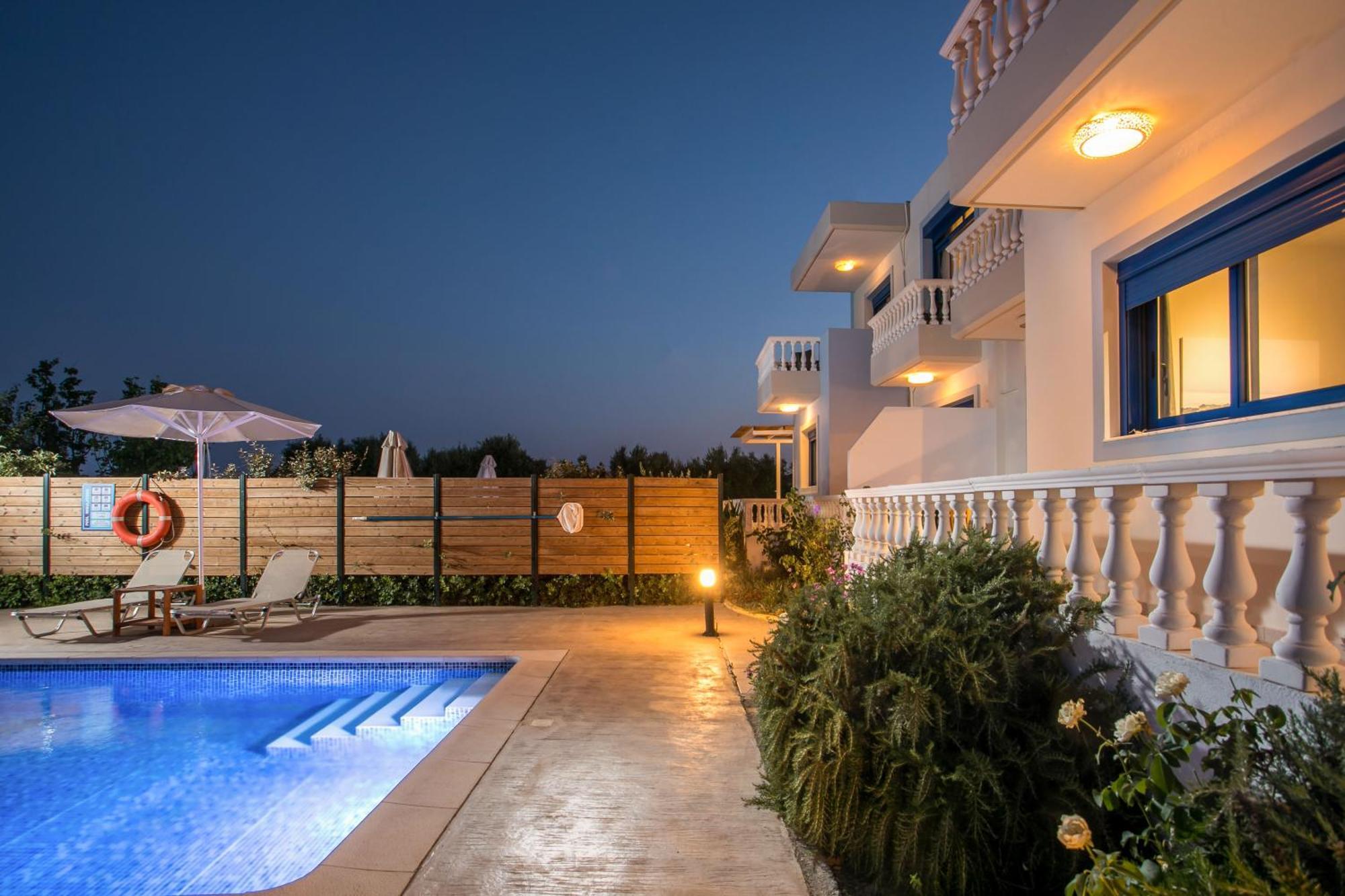 גנאדי Rita Mare Seafront Villas Heated Pools מראה חיצוני תמונה
