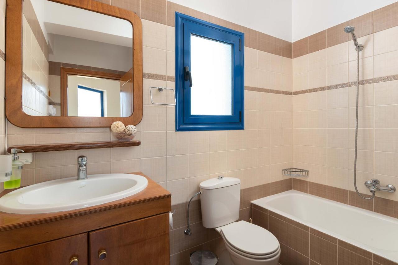גנאדי Rita Mare Seafront Villas Heated Pools מראה חיצוני תמונה